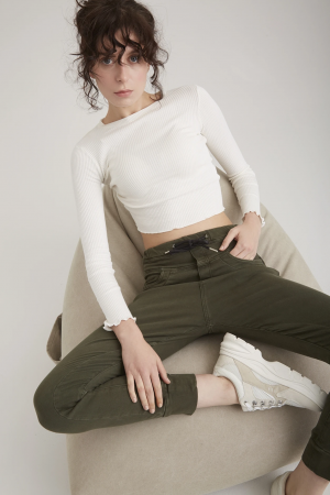 c.o.j. denim SLIM COLOURED JOG PANTS KHAKI bestel je online bij www.detojeans.nl/ c.o.j. denim SLIM COLOURED JOG PANTS KHAKI bestel je online bij www.detojeans.nl/