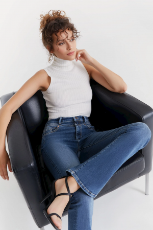 c.o.j. denim Ultra High Flared Jeans SAPPHIRE BLUE bestel je online bij www.detojeans.nl/ c.o.j. denim Ultra High Flared Jeans SAPPHIRE BLUE bestel je online bij www.detojeans.nl/