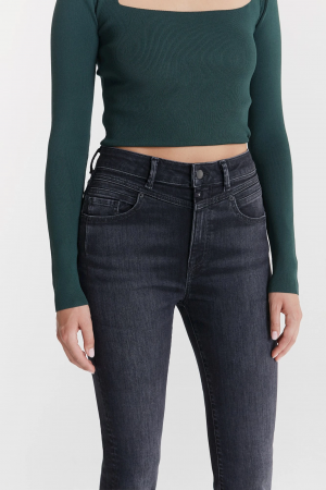 c.o.j. denim  ULTRA HIGH WAIST FLARED JEANS BLACK VT bestel je online bij www.detojeans.nl/ c.o.j. denim  ULTRA HIGH WAIST FLARED JEANS BLACK VT bestel je online bij www.detojeans.nl/